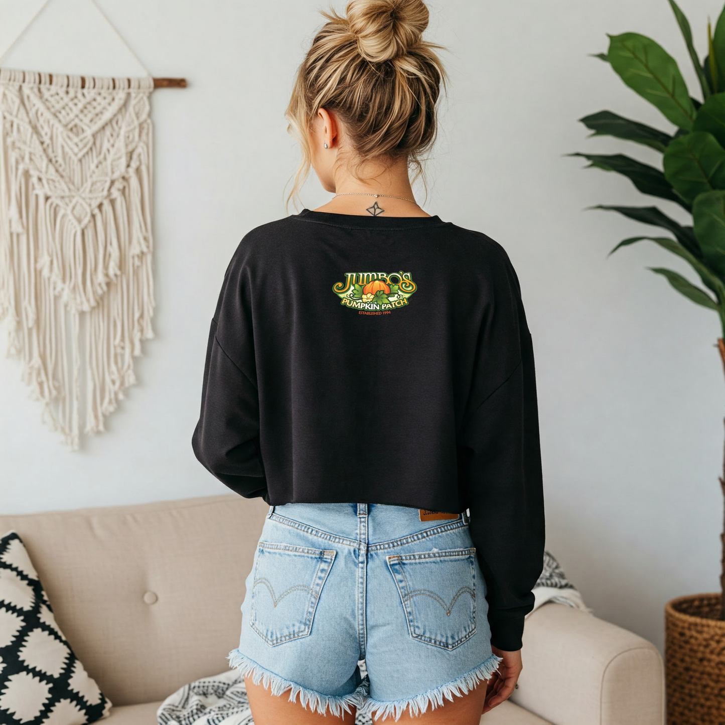 Made To Worship Gildan™️ Crewneck Sweatshirt